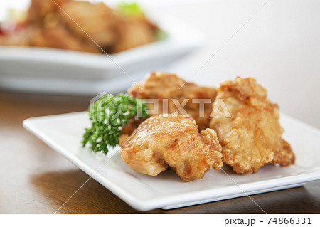 鳥の唐揚げ 鳥の唐揚げ 74866331