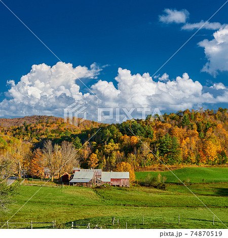 Jenne Farm with barn at sunny autumn day 74870519