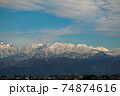 富山市から望む冠雪した立山連峰 74874616