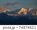 富山市から望む冠雪した立山連峰 74874621