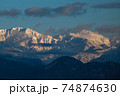 富山市から望む冠雪した立山連峰 74874630