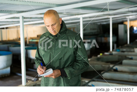 Male checking trout growth Male checking trout growth 74878057