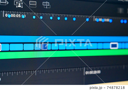 動画編集画面_編集中のタイムラインの写真素材 [74878218] - PIXTA
