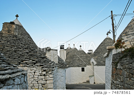 アルベロベッロ トゥルッリ イタリア アルベロベッロ トゥルッリ イタリア 74878561