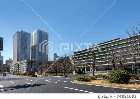 外務省と財務省 74881083