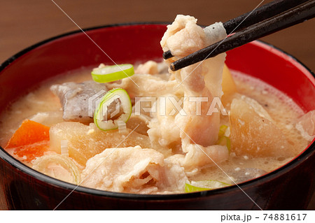 豚汁 豚汁 74881617