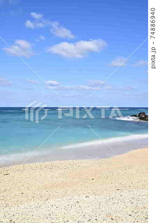 奄美大島 青い海の風景 奄美大島 青い海の風景 74886940