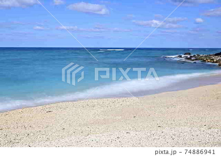 奄美大島　青い海の風景 74886941