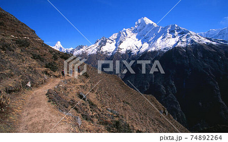 エベレスト 74892264