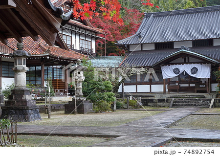 本堂と本殿(雲興寺 愛知県 瀬戸市) 本堂と本殿(雲興寺 愛知県 瀬戸市) 74892754