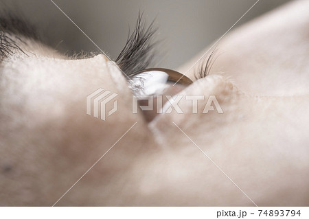 日本人男性の眼球,アジア人の黒い瞳, 74893794