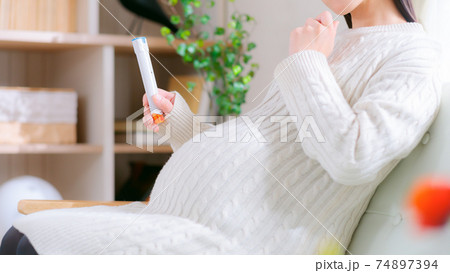 アドレナリン注射液自己注射キット製剤　妊婦　16:9 74897394