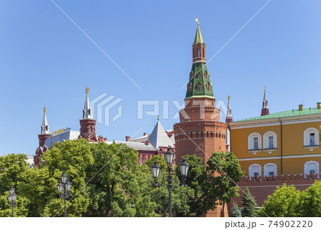 Moscow Kremlin, Russia (day). View from Alexander garden 74902220