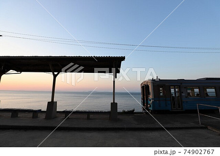 絵になる駅　下灘駅 74902767