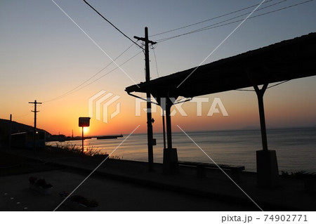 絵になる駅　下灘駅 74902771