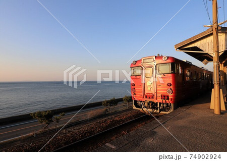 絵になる駅　下灘駅 74902924
