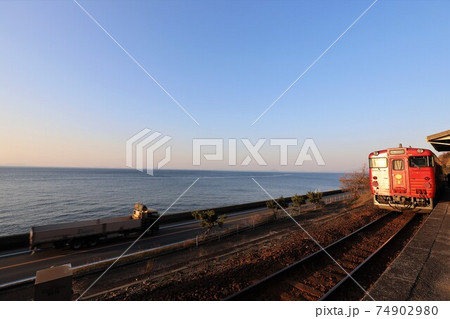 絵になる駅　下灘駅 74902980