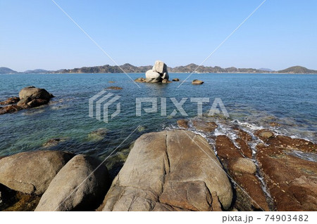 松山市　白石の鼻巨石群 74903482