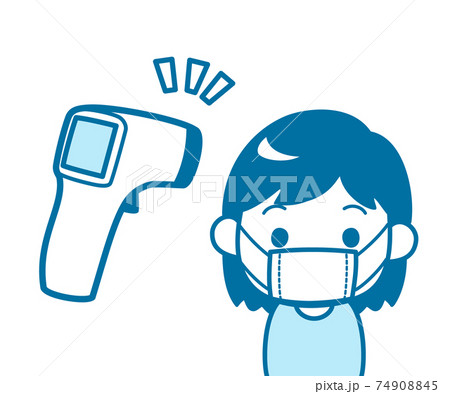 非接触型体温計で検温する女の子 非接触型体温計で検温する女の子 74908845