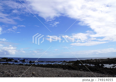 神奈川県真鶴の最南端にある三石海岸 神奈川県真鶴の最南端にある三石海岸 74914055