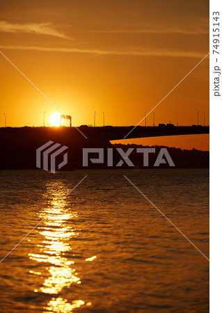 日没 川 河 74915143