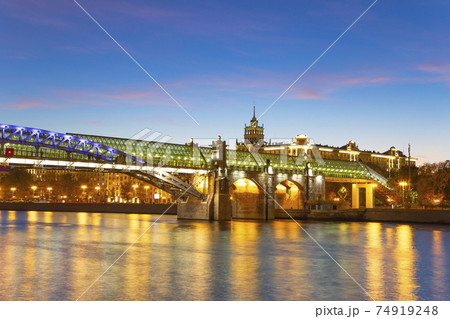 View of the Pushkinsky (Andreevsky) Bridge and Moskva River (at night). Moscow, Russia 74919248