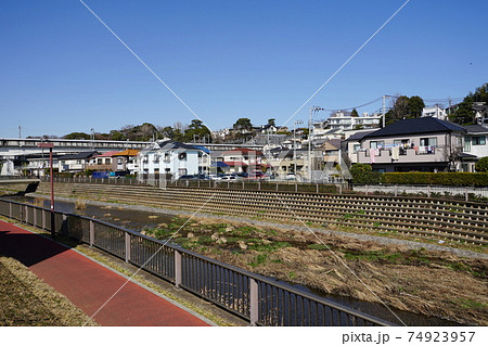 2月　世田谷712野川･小田急線高架橋と成城三･四丁目の国分寺崖線 74923957