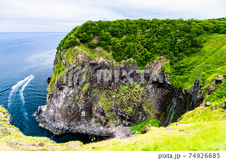 北海道 知床半島　フレペの滝 74926685