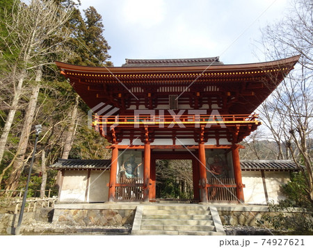 室生寺の仁王門 室生寺の仁王門 74927621