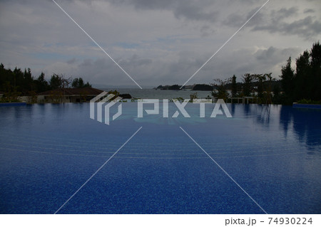 ハレクラニ沖縄より ハレクラニ沖縄より 74930224