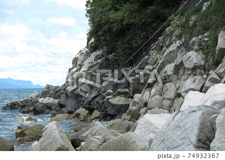 東かがわ市鹿浦越の、ランプロファイアー岩脈 東かがわ市鹿浦越の、ランプロファイアー岩脈 74932367