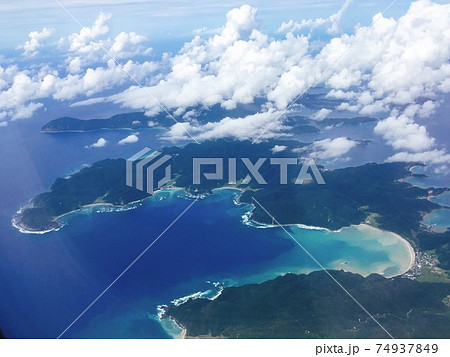 【奄美大島】飛行機から撮影した加計呂麻島 74937849