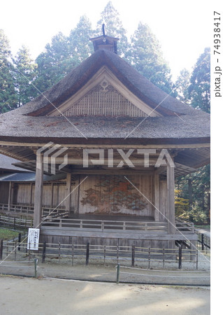 中尊寺野外能楽殿 74938417