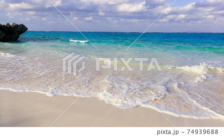 【与論島】トゥマイの美しい海岸 【与論島】トゥマイの美しい海岸 74939688