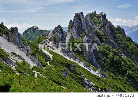 北燕岳稜線の岩稜帯 74951372