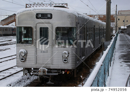 冬の長野電鉄3500系（非冷房車両） 74952056
