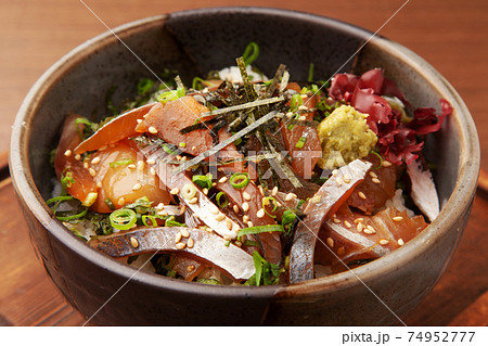 鯵とカンパチのりゅうきゅう丼 74952777