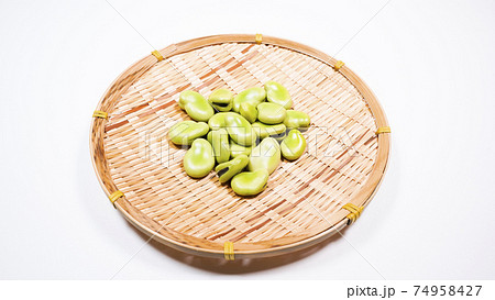そら豆 白背景 そら豆 白背景 74958427