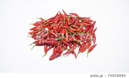 真っ赤な唐辛子 74958894