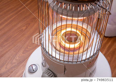 石油ストーブ　電気を使わないので災害に強い 74963511