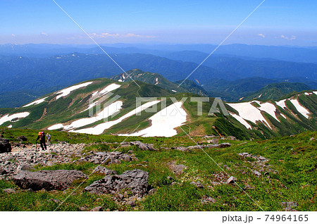 日本百名山　　夏の月山　残雪 74964165