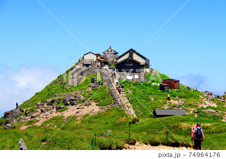 日本百名山　　夏の月山神社本宮 74964176