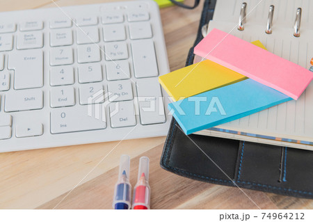 文具 事務用品 オフィス用品イメージ素材 74964212