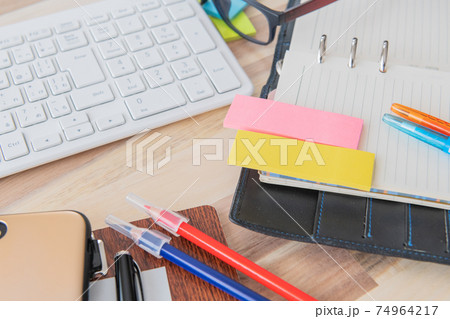 文具 事務用品 オフィス用品イメージ素材 74964217