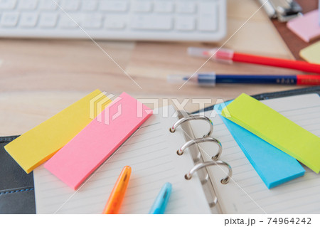 文具 事務用品 オフィス用品イメージ素材 74964242