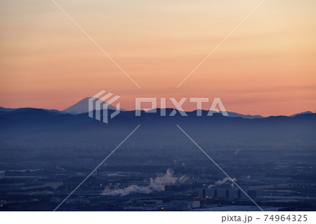 日の出の風景 74964325