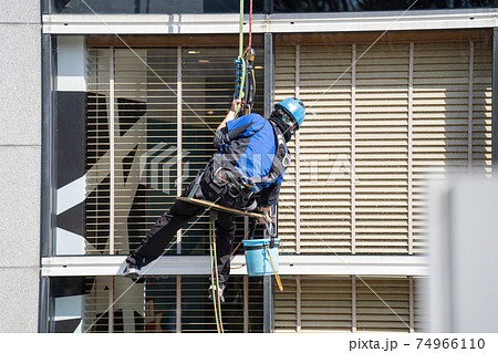 窓がラスの清掃 74966110