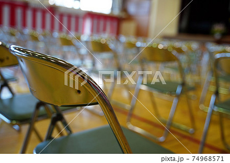 卒業式・入学式の座席 74968571