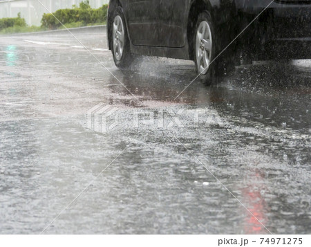 豪雨 豪雨 74971275