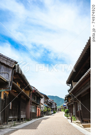 関宿、新所の町並み〈三重県亀山市〉 74974920